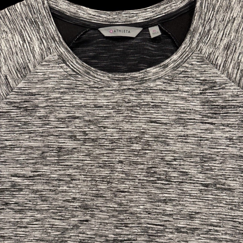Athleta Gray Heathered Long Sleeve Tee